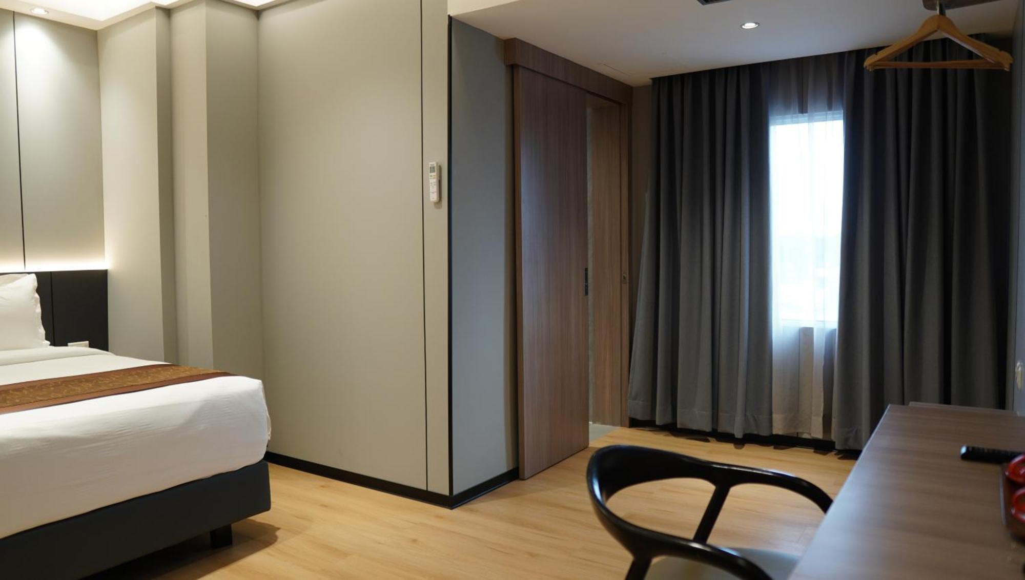 New Hollywood Hotel 北干巴鲁 外观 照片